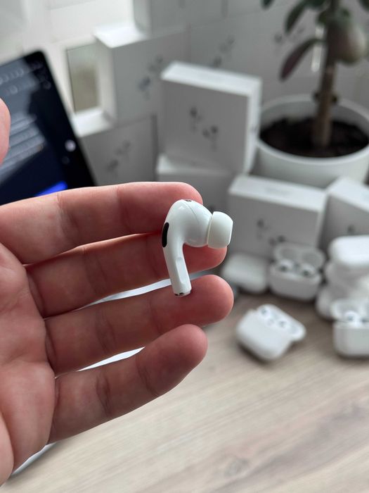 Магазин б/у Правий AirPods Pro 2 A2698 Lightning A2699, A2700 Оригинал