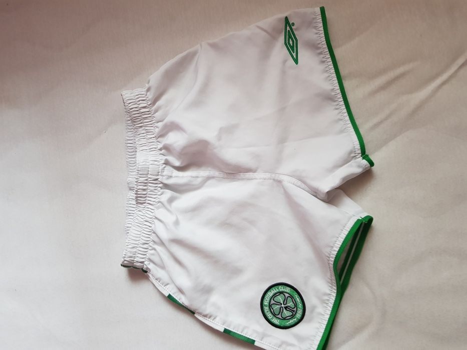 Spodenki sportowe chłopięce umbro  104/110