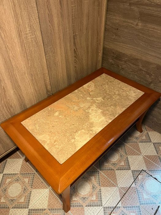 Mesa com pedra mármore