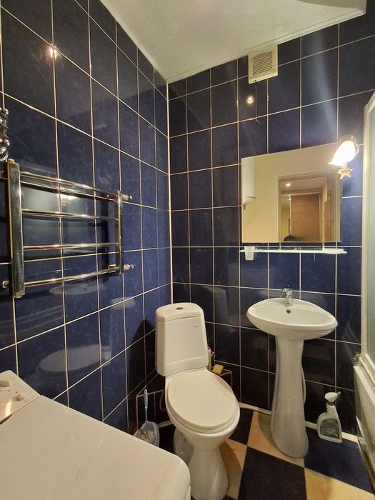 Продам квартиру в престижном районе . .