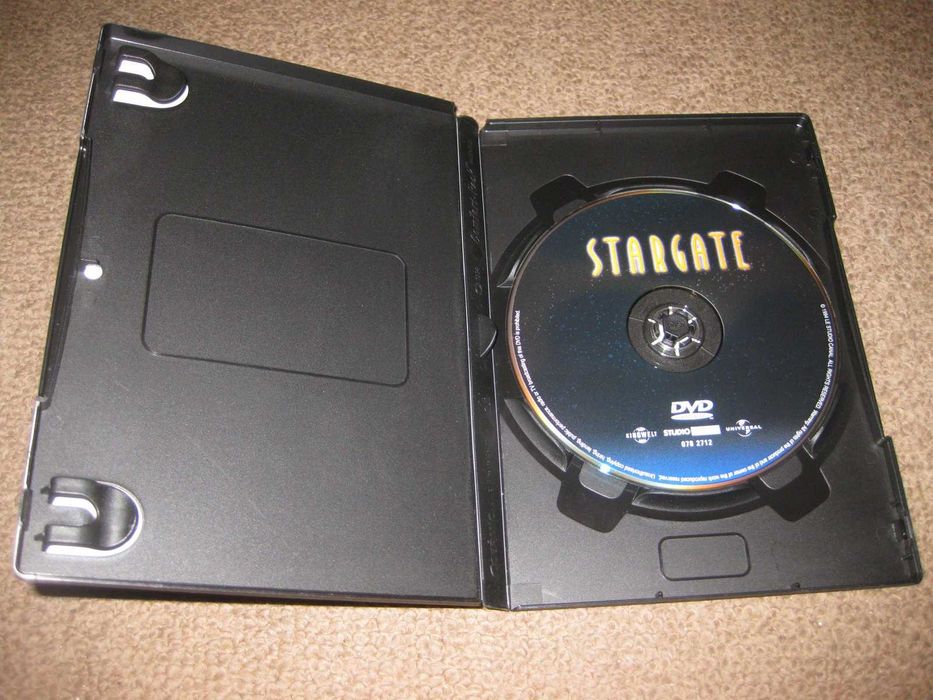 DVD "Stargate" com Kurt Russell