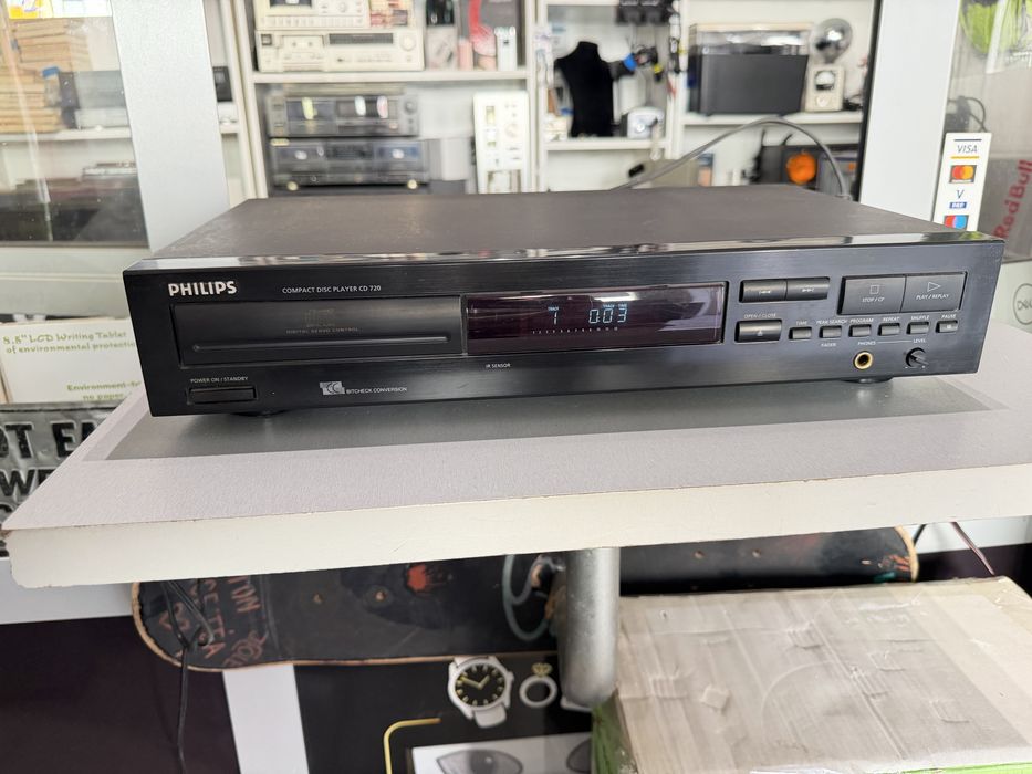 Odtwarzacz CD Philips CD 720 w pełni sprawny . Ladny stan