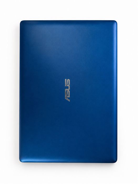 Laptop ASUS niebieski