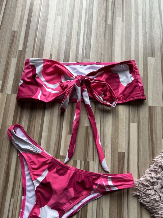 Strój kapielowy bandeau różowy wzory bez ramiączek SHEIN s