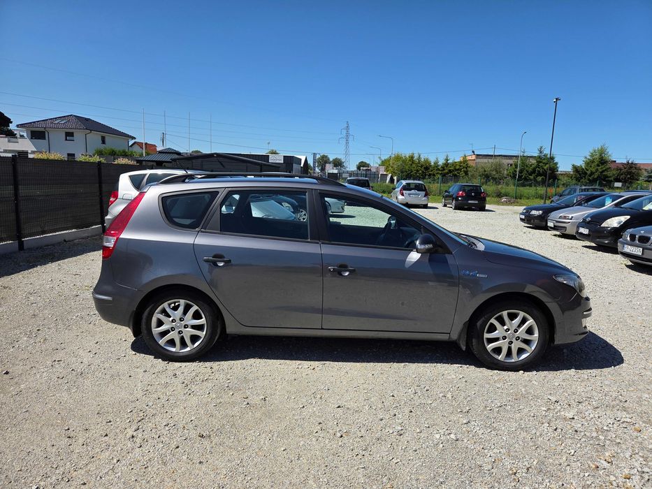 Hyundai I 30 1,4 Blue Drive LIFT Alus Hak 2010 rok Zamiana