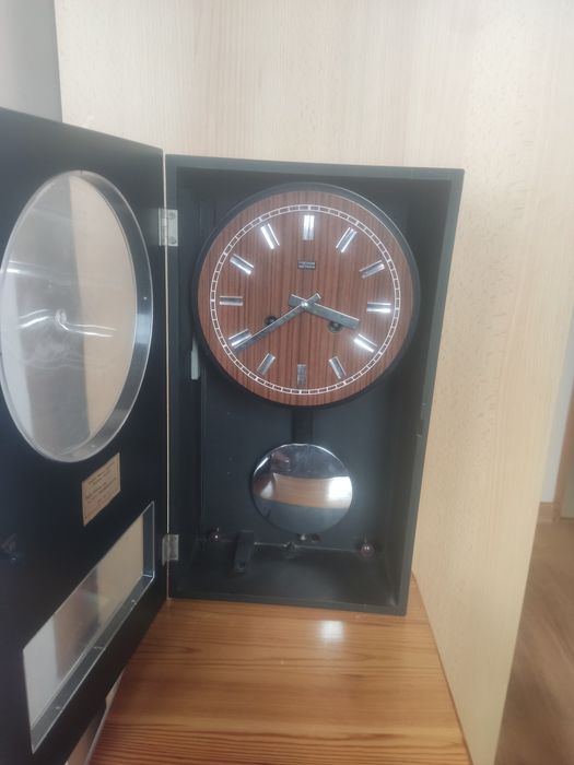 Zegar ścienny metron