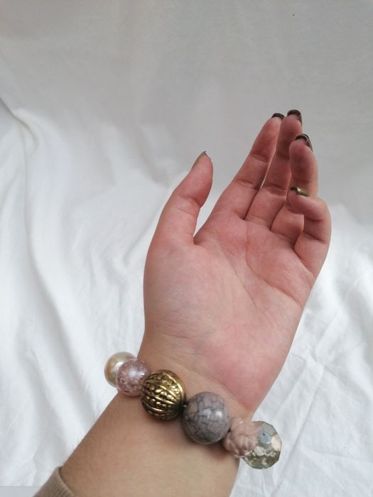 Pulseira com várias bolas