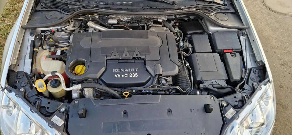 Renault Laguna 3.0 DCI 235KM INITIALE Skóra Xenony Navi Automat