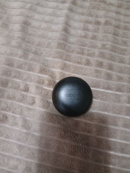 Наушник+кейс в отличном состоянии