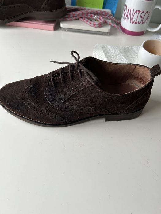 Sapatos de camurça com atacadores, tam 40
