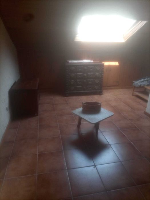 Sótão 91 m2 com WC para Alugar
