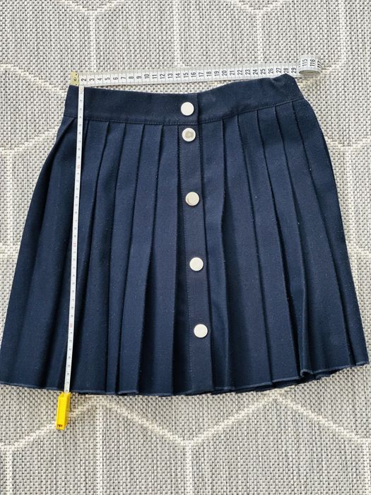 Продам школьную форму 134-140