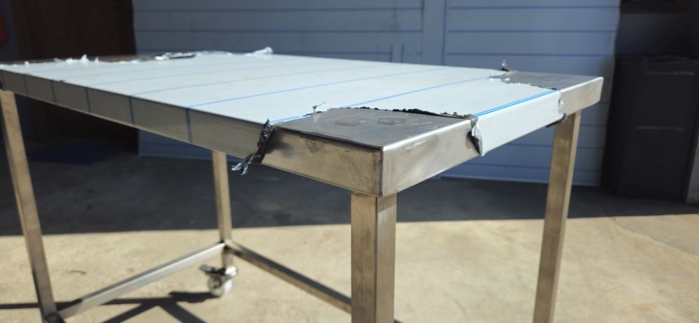 Mesa em INOX com rodas para hotelaria restaurante