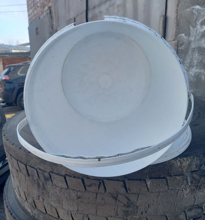 Пластикові відра на 20 л