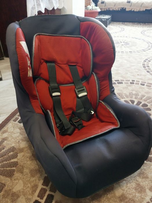 Автомобільне крісло 6-24 м, 1-3 роки