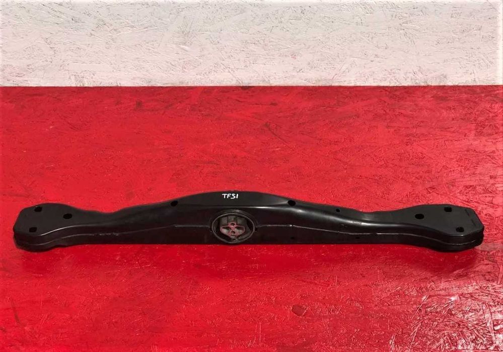 Балка Траверса КПП Audi Q7 Кронштейн Опора АКПП Vw Touareg 7P0399225A