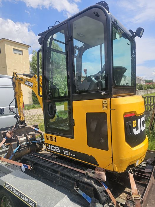 Wynajem koparki JCB  na godziny z dostawą Sam kopiesz!