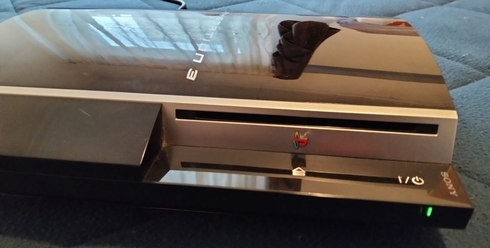 PlayStation 3, modelo FAT cechl04