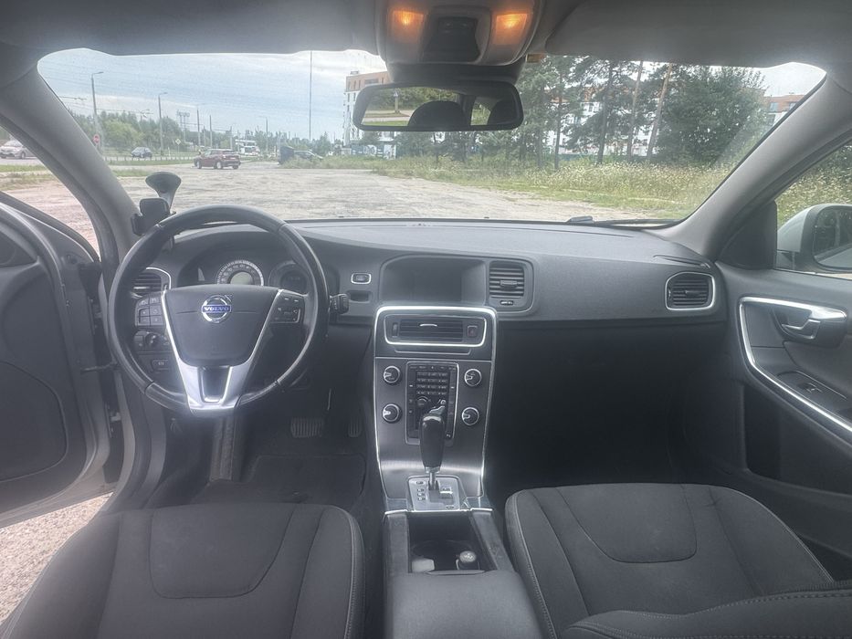 Volvo v60 2.0 D 2011