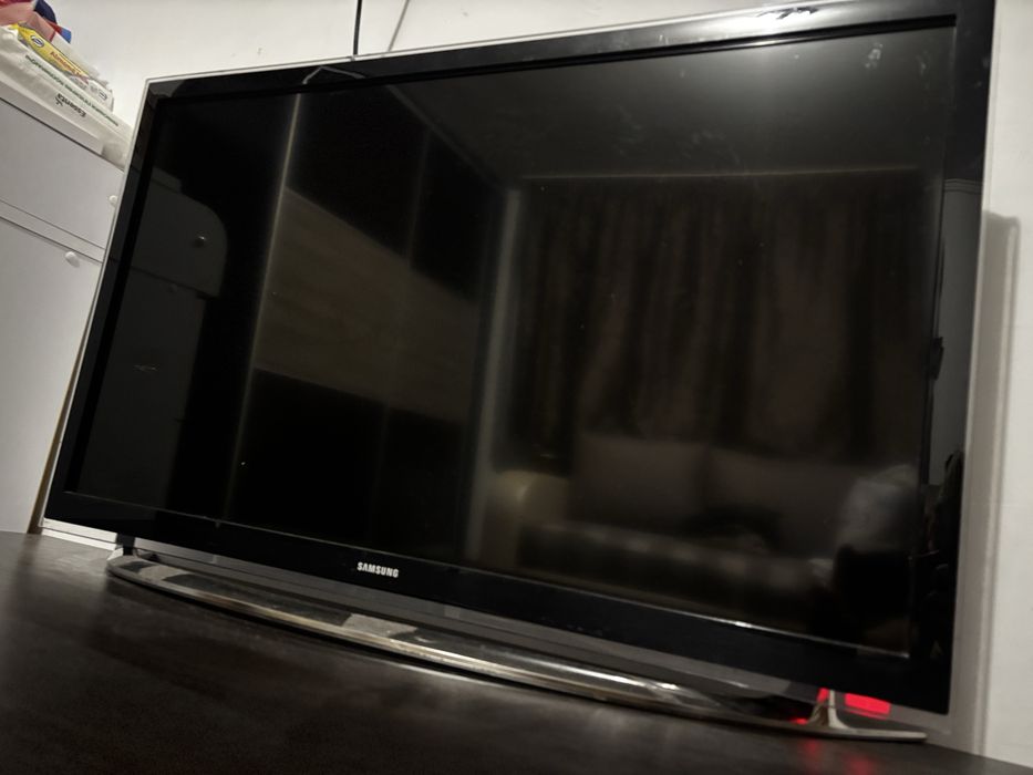 Телевізор Samsung 32f4500ak