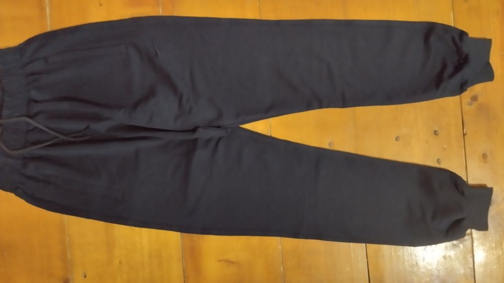 Спортивні штани чоловічі розмір М 95% бавовна 5% еластан.