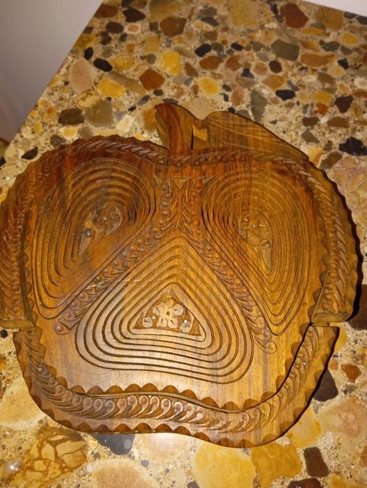 Fruteira em madeira africana