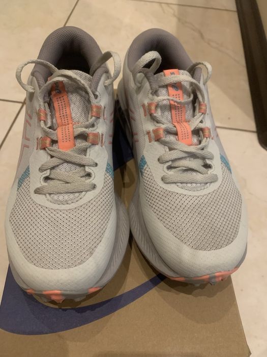 Кросівки жіночі asics