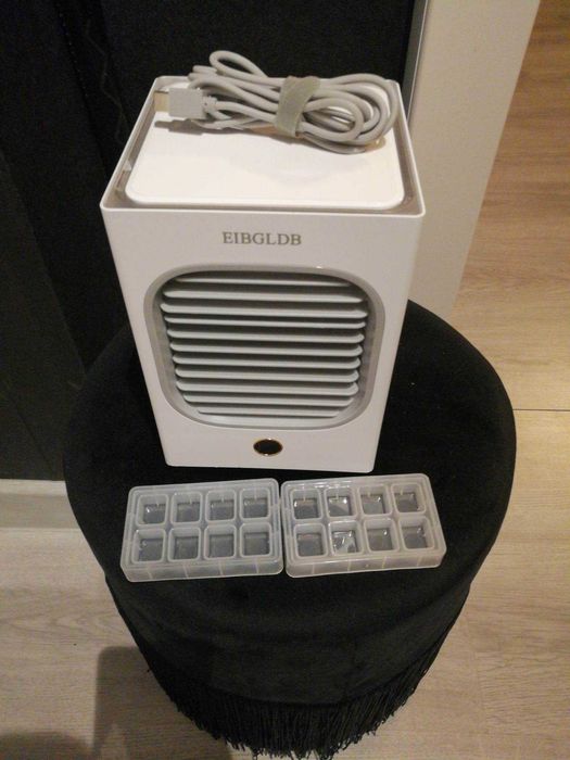 Mały wentylator biurkowy Ice cooler