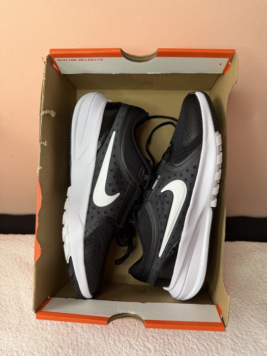 Nowe buty damskie Nike w rozmiarze 38, cena 180zl