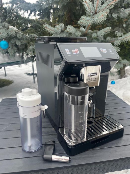 Кавомашина Delonghi Eletta Explore гарантія 2023 рік 4 місяць