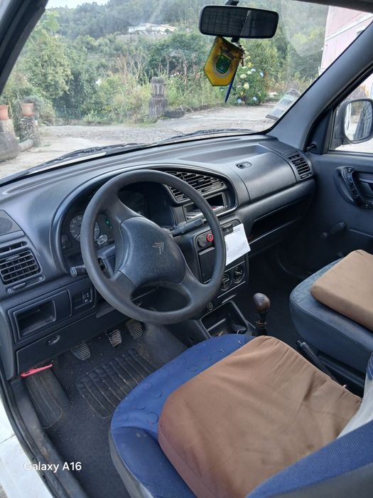 Carrinha em bom estado geral