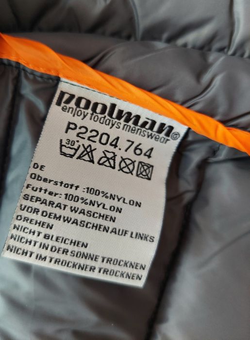 Жилетка безрукавка фірми Poolman оригінал 

Розмір по бірці: S

Вага: