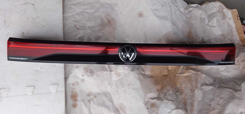 Lampa Tylna Blenda klapy VW Volkswagen Passat B9 Kombi 3J0.945.093