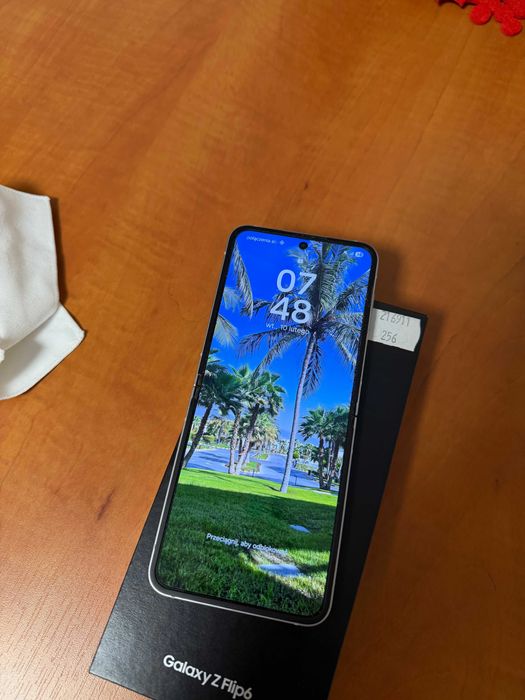 Samsung Galaxy Z Flip6 256 GB | Silver Shadow