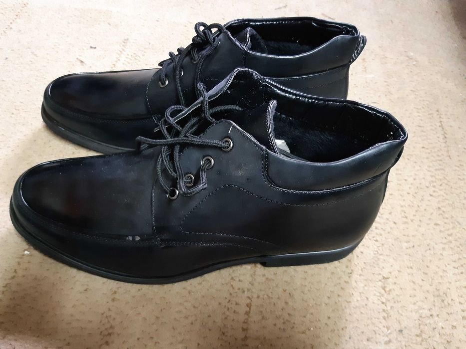 Botas homem 42 novas