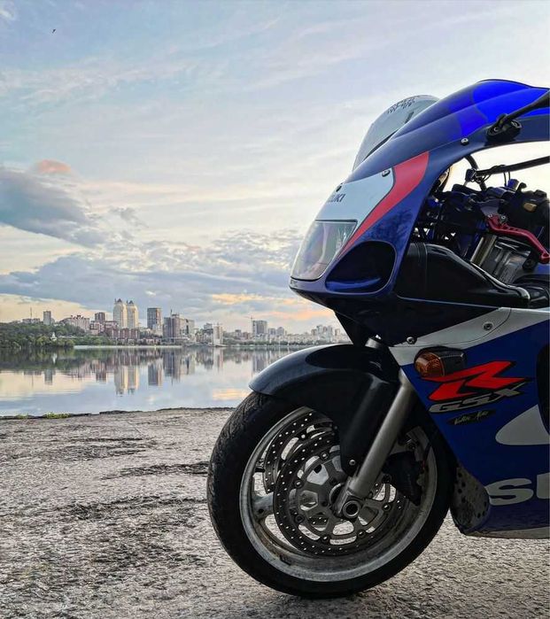 Suzuki gsx 600 R