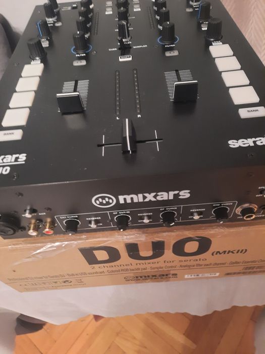Mikser dwukanałowy Mixars DUO plus Decksaver
Stylu walki 2-kanałowy DJ
