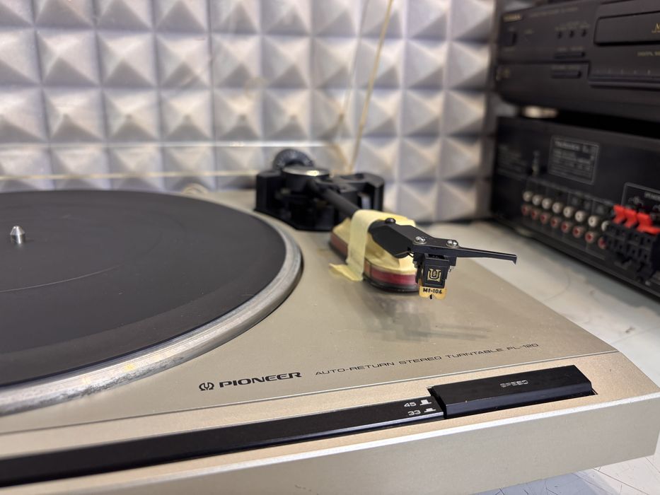 Gramofon Pioneer PL 120