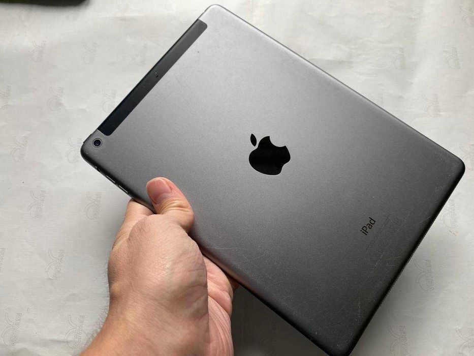 Apple iPad Air Wi-Fi +  Lte 32 gb можна ставити сім карту