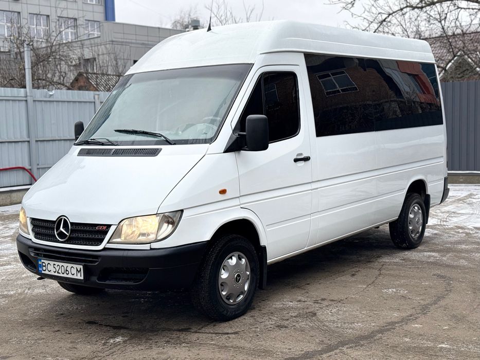 Mercedes-Benz Sprinter легковий