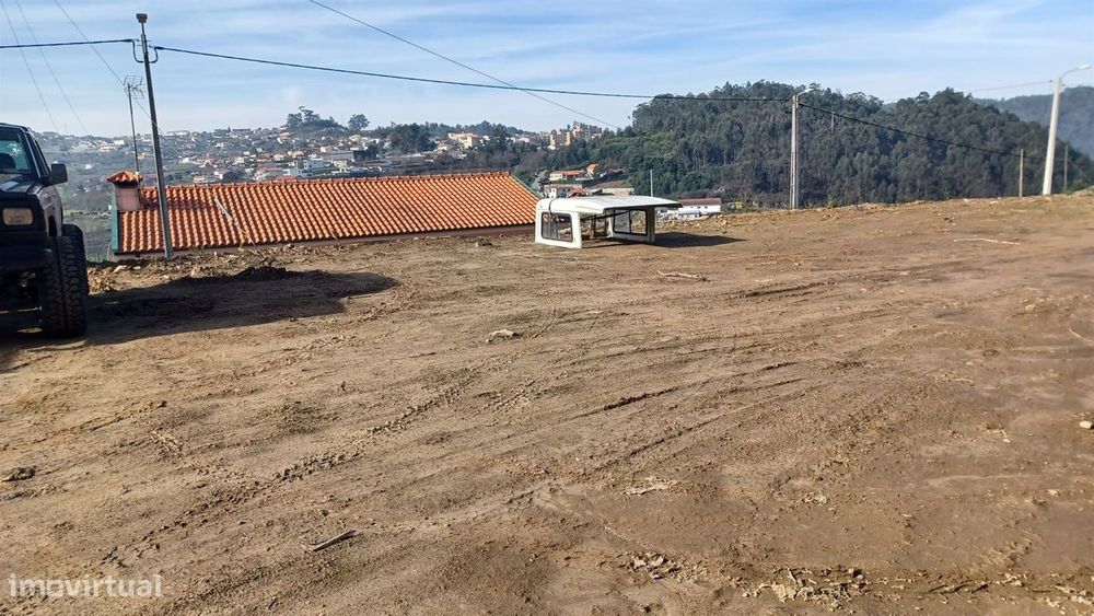 Lote de Terreno  Venda em Lustosa e Barrosas (Santo Estêvão),Lousada