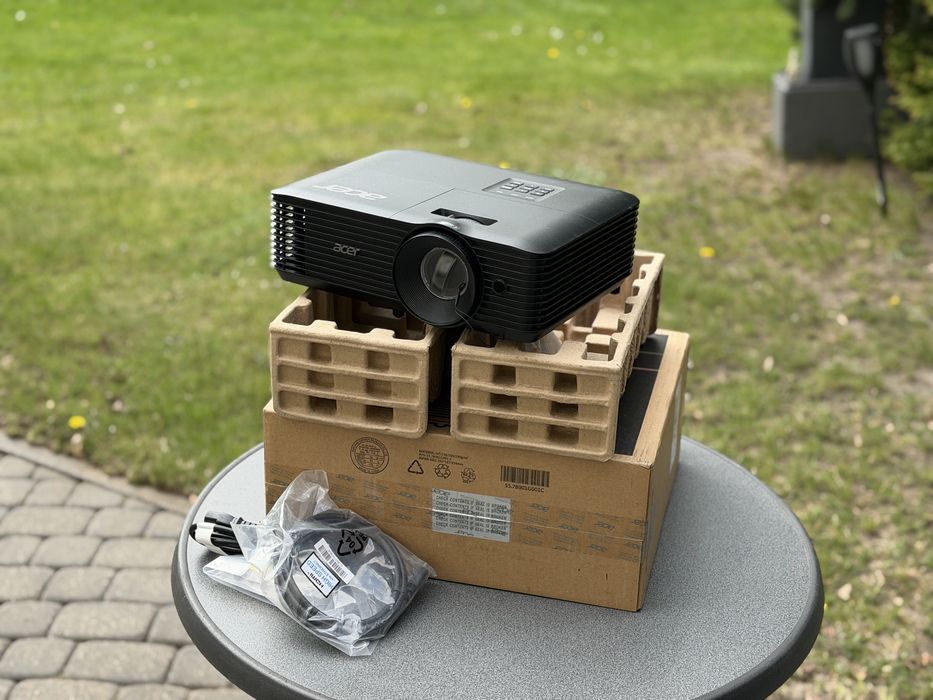 Nowy Rzutnik / projektor Acer DLP H5385BDi