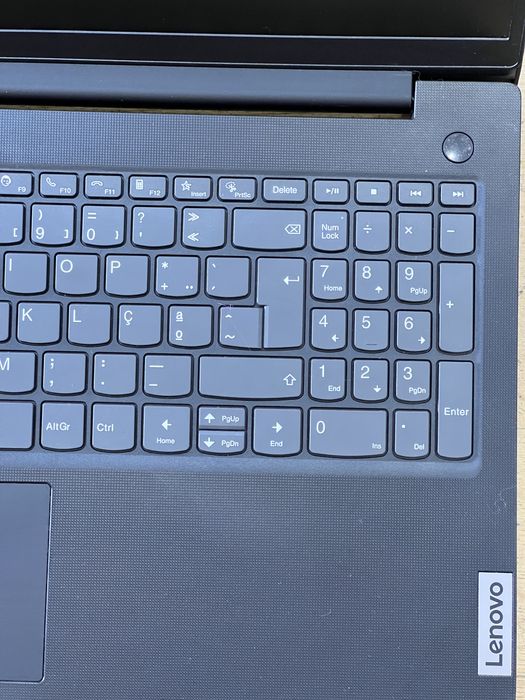 PC Portátil Lenovo V15 Gen3 IAP I7 512GB 16GB - Como novo