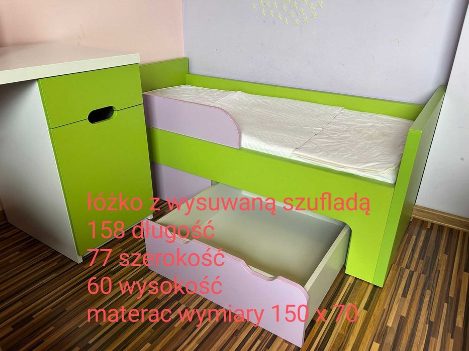 Zestaw mebli dziecięcych: łóżko, 2x półki ścienne, regał wolnostojący