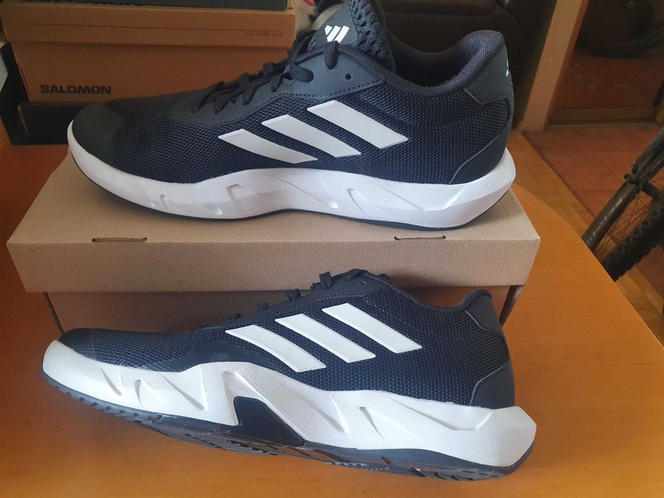 Buty męskie treningowe  Adidas Amplimove Trainer NOWE 44 EU  28 CM