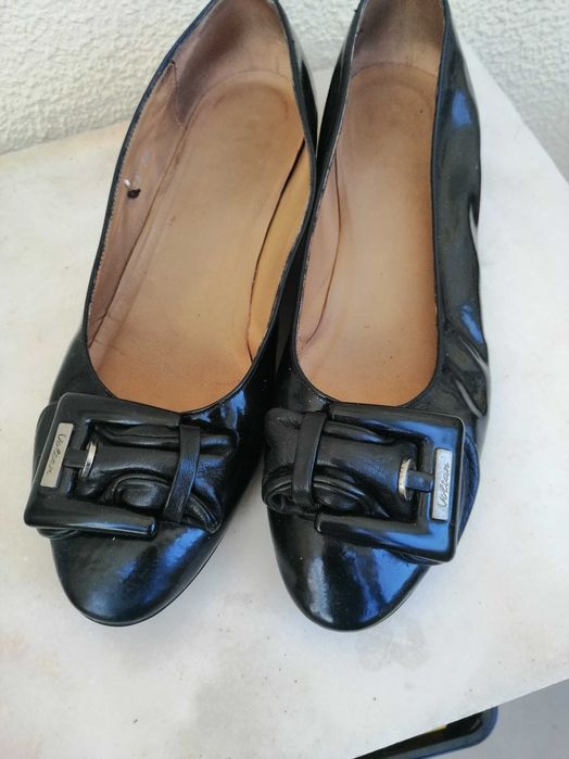 Sapatos de senhora n. 40 e outros