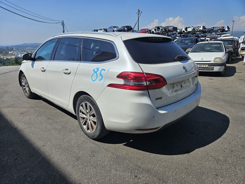 Peugeot 308 SW II 1.6 BlueHDi de 2016 para peças