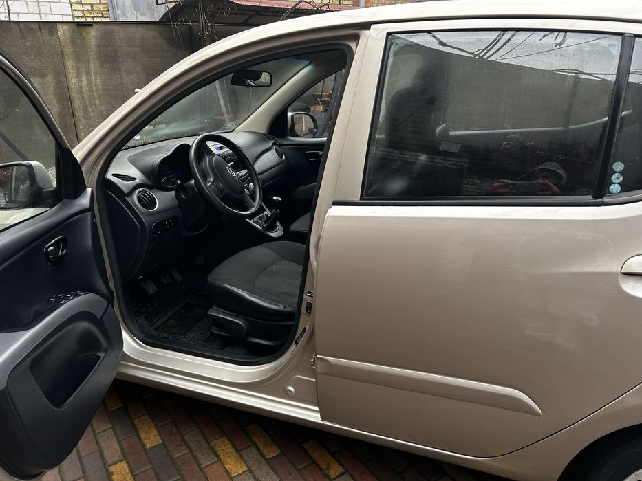 Продам авто Hyundai I10 2012