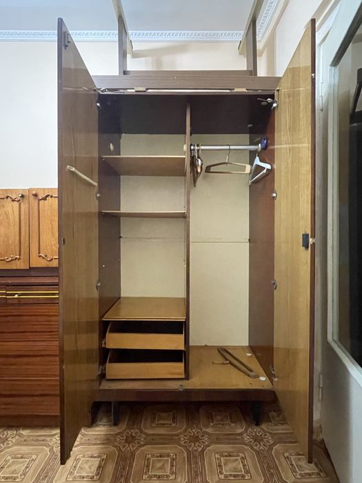 Міцна двостулкова шафа