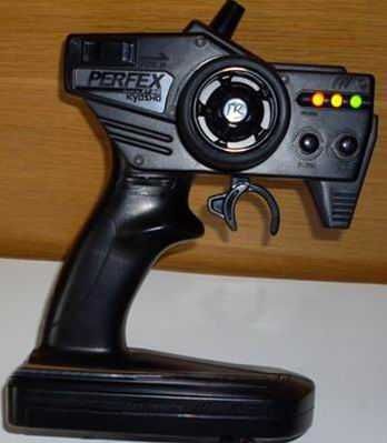 TROCO-Barco electrico Kyosho Airstreak 500EP;escala 1:20; ler anuncio